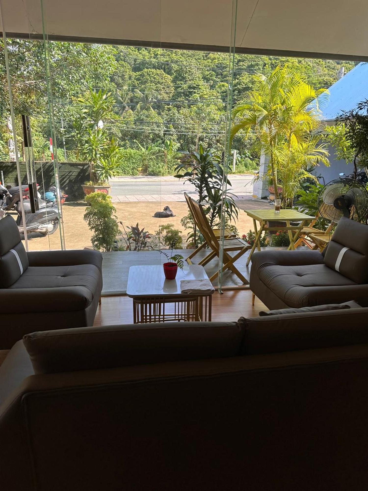 Bungalow Hotel Chi Khu Co Ong Екстер'єр фото