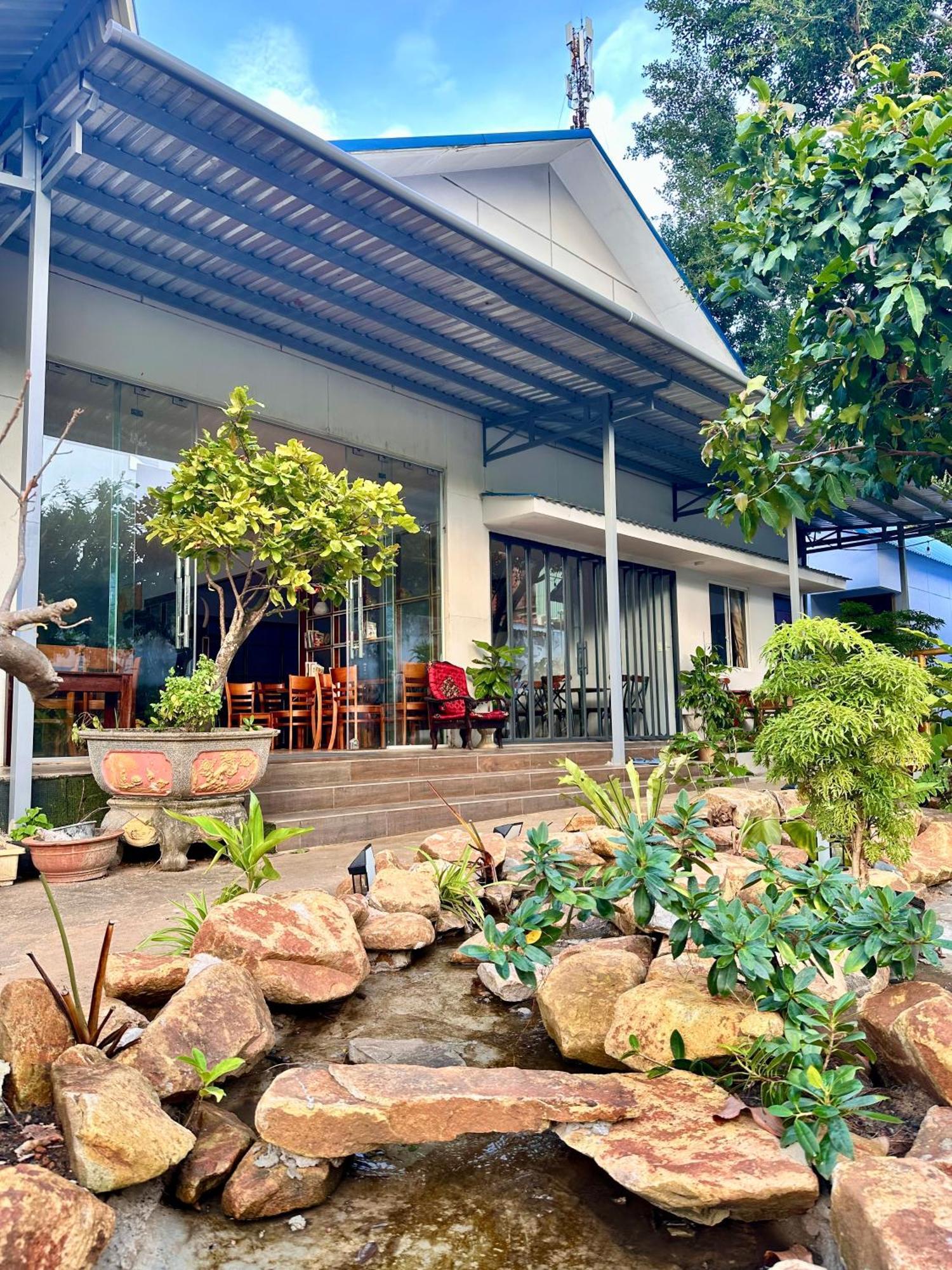 Bungalow Hotel Chi Khu Co Ong Екстер'єр фото