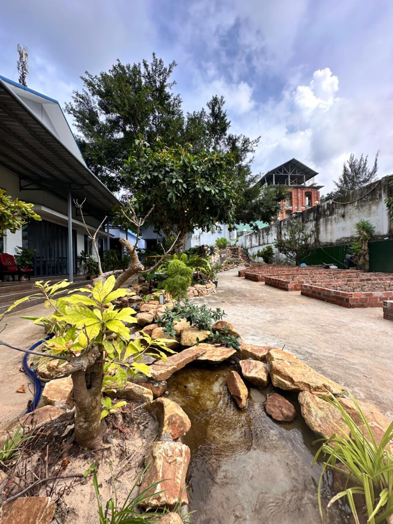 Bungalow Hotel Chi Khu Co Ong Екстер'єр фото