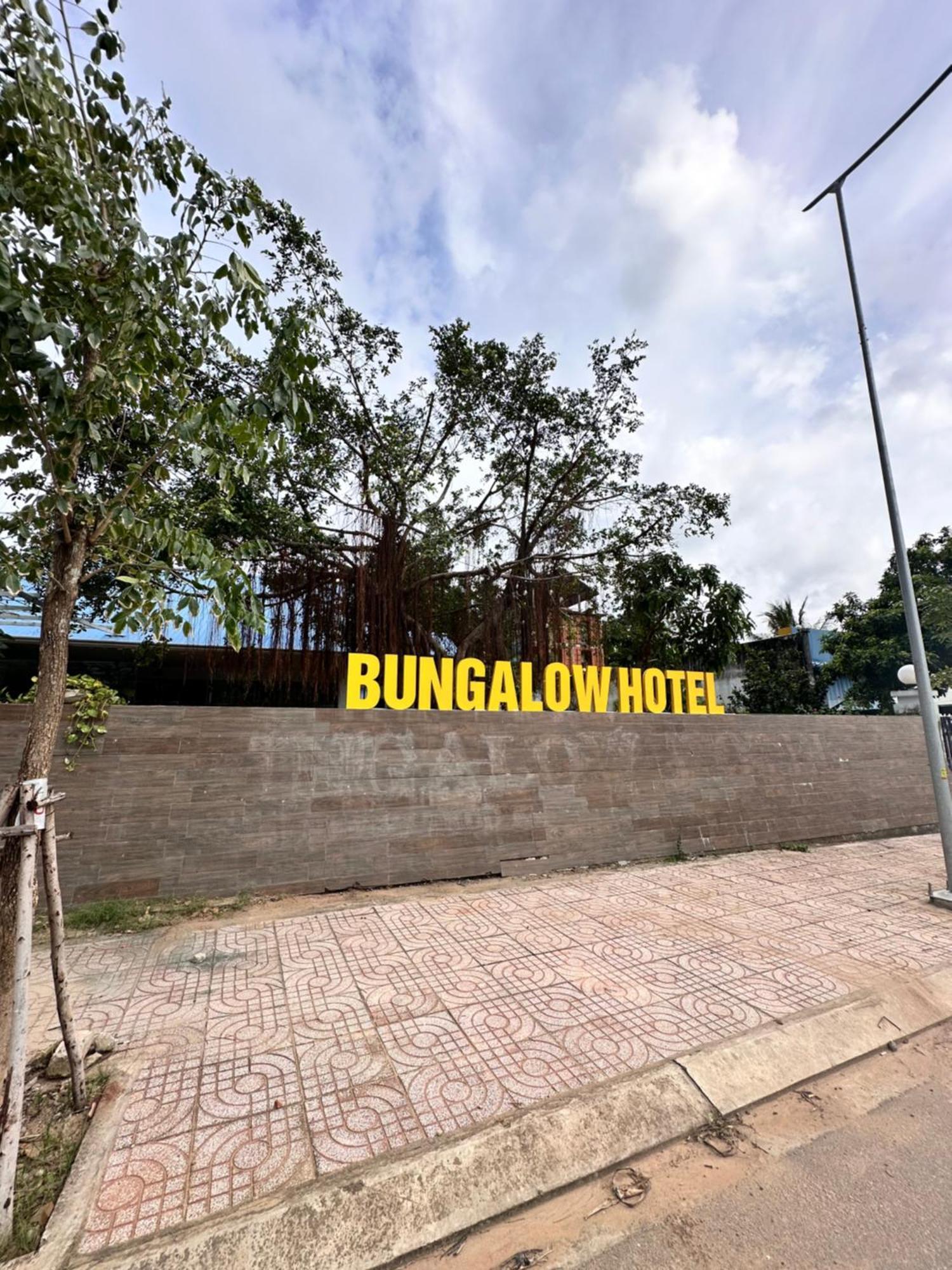 Bungalow Hotel Chi Khu Co Ong Екстер'єр фото