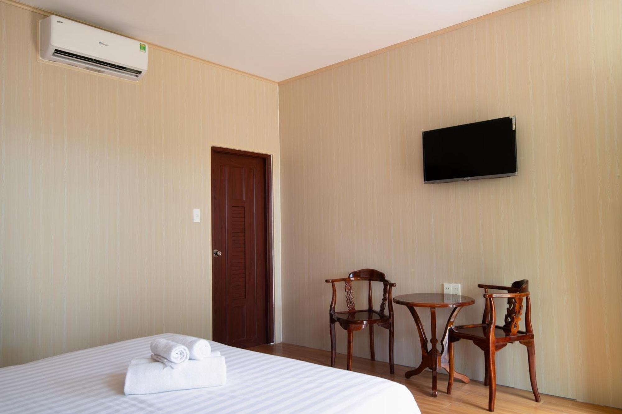 Bungalow Hotel Chi Khu Co Ong Екстер'єр фото