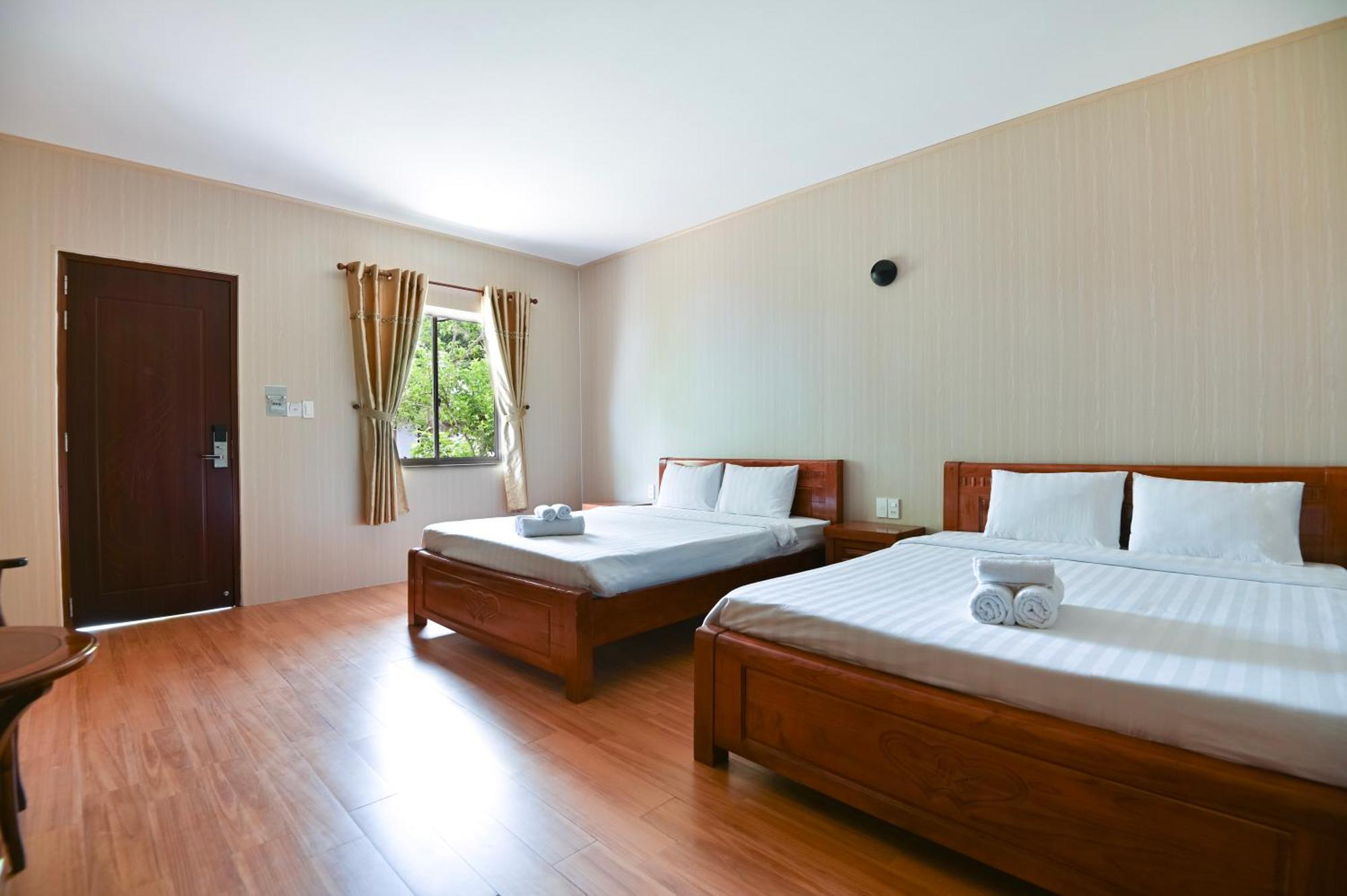 Bungalow Hotel Chi Khu Co Ong Екстер'єр фото