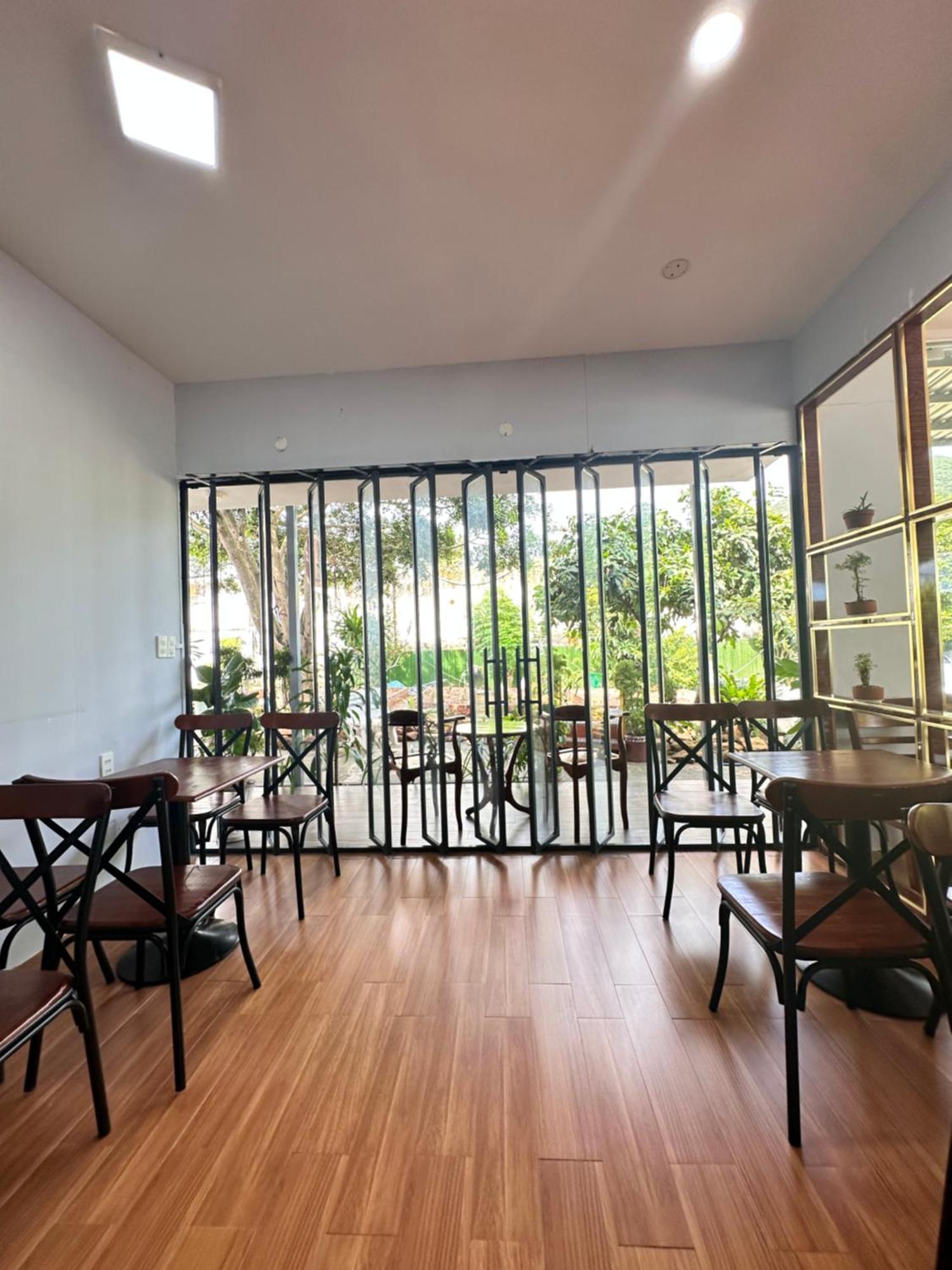 Bungalow Hotel Chi Khu Co Ong Екстер'єр фото