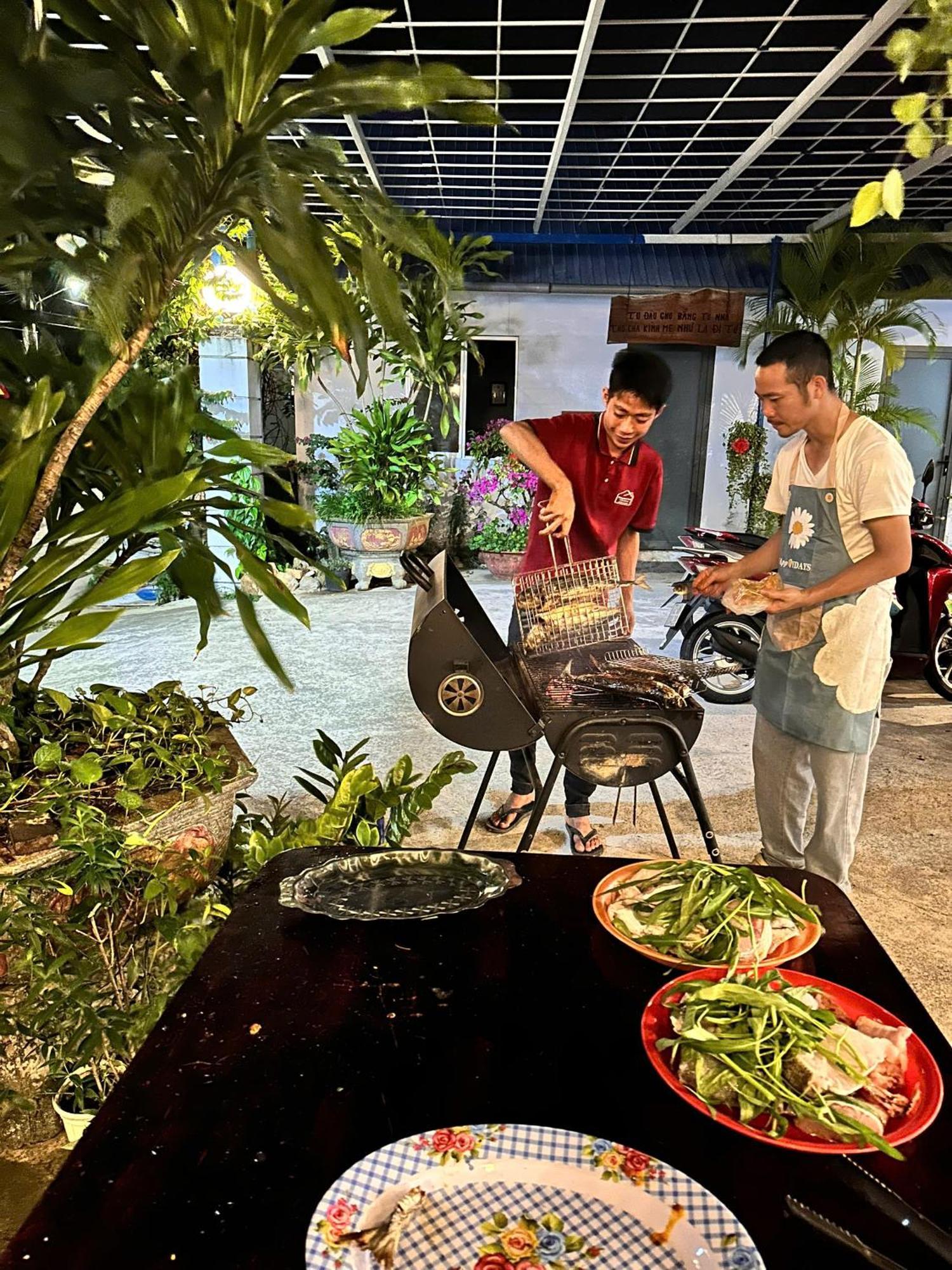 Bungalow Hotel Chi Khu Co Ong Екстер'єр фото
