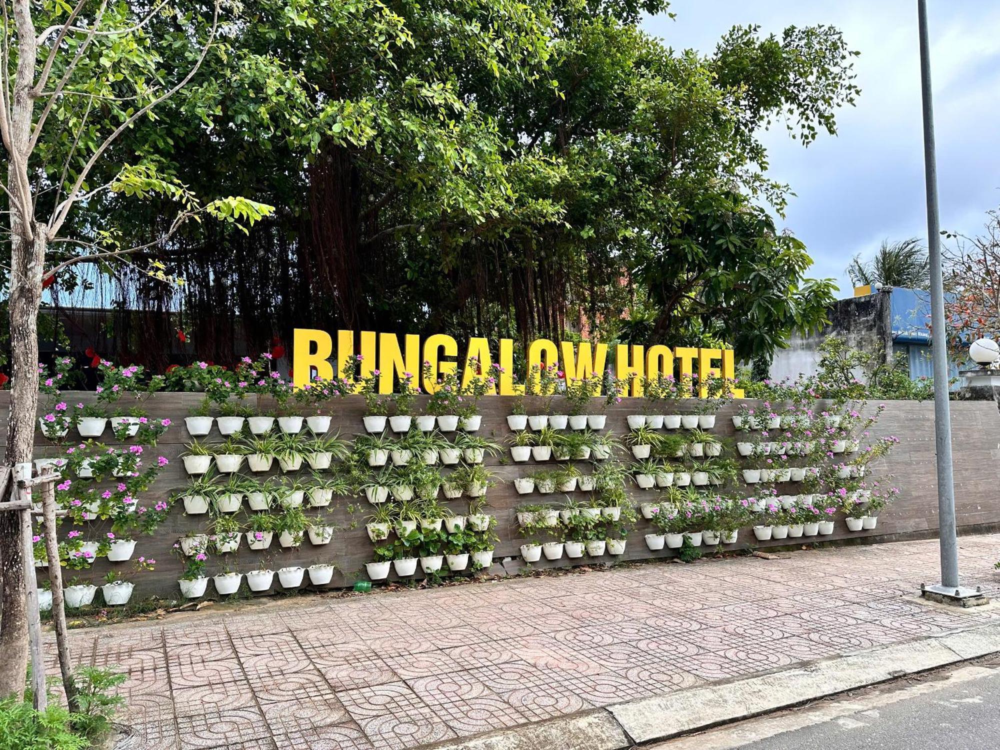 Bungalow Hotel Chi Khu Co Ong Екстер'єр фото